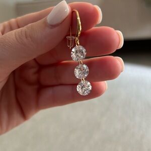 Anthropologie-BHLDN 3 crystal drop earring